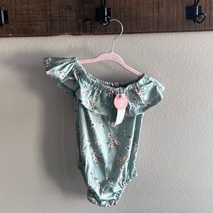 Flutter sleeve leo